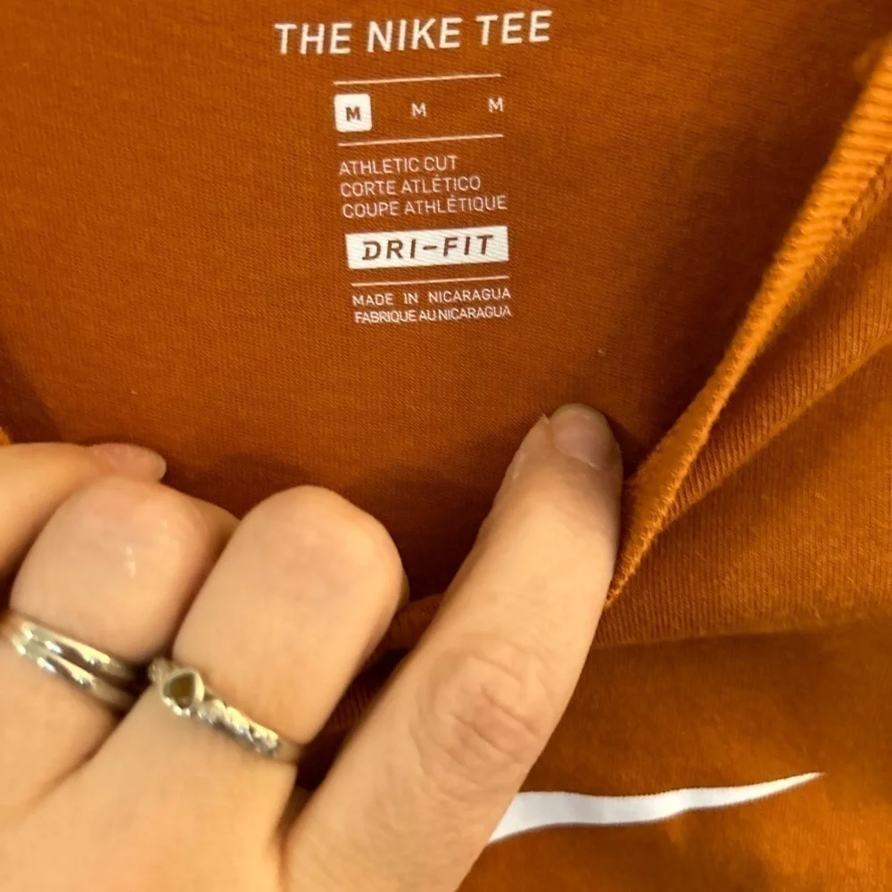 Nike dri-fit medium burnt orange and white graphic tee